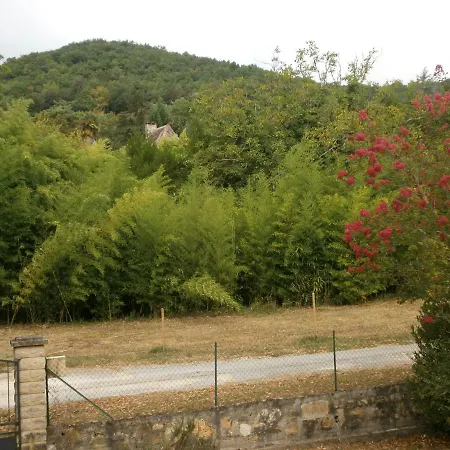 Couette-café Les Noyers 3*